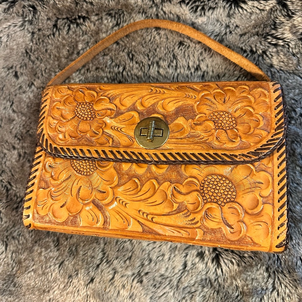RARE Vintage Hand Tooled Brown Hand Painted Floral 2 Snap Adjustable Hand Bag